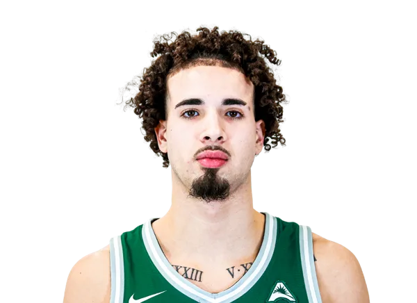 Chris Arias headshot