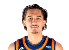 Aleksander Pachucki headshot