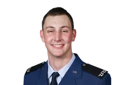 Riley Dering headshot