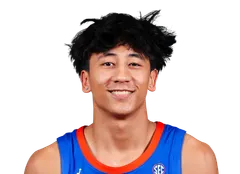 Xaivian Lee headshot