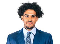 Nik Graves headshot
