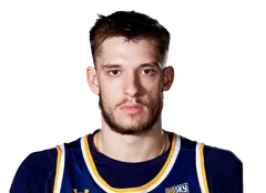 Egan Shields headshot