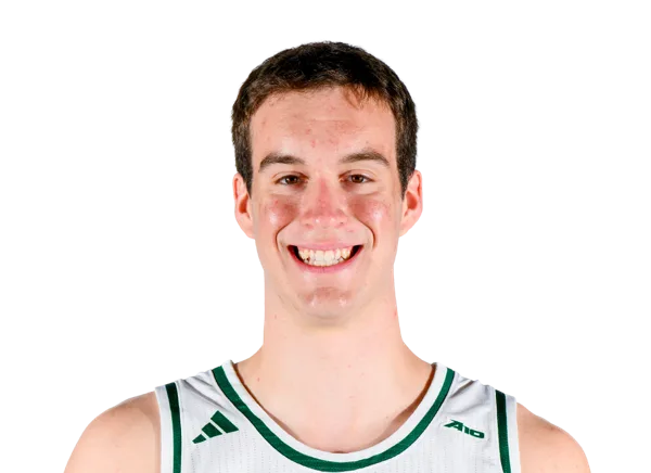 Riley Allenspach headshot